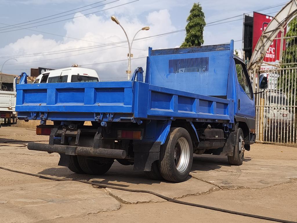 FUSO CANTER
