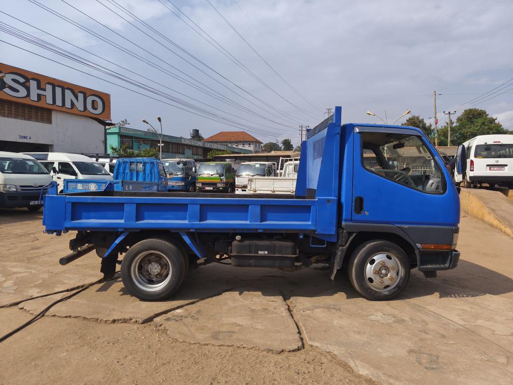 FUSO CANTER