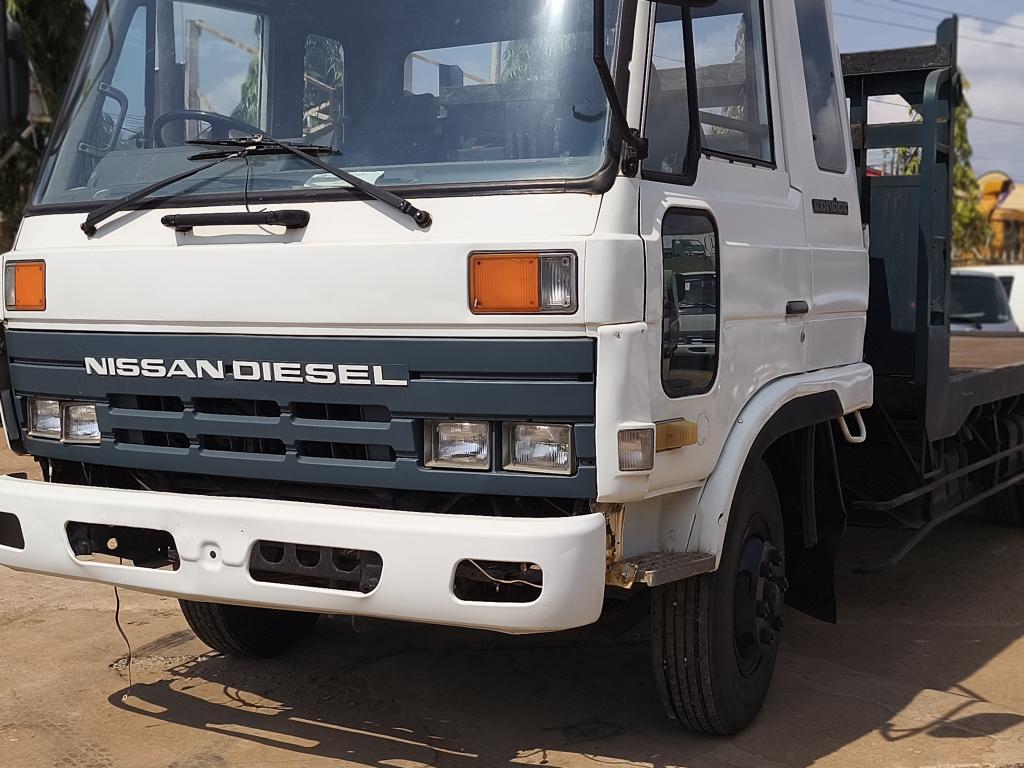 Nissan CONDOR