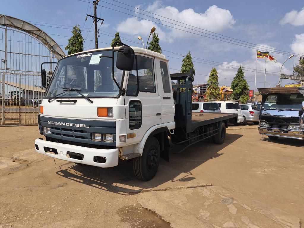 Nissan CONDOR
