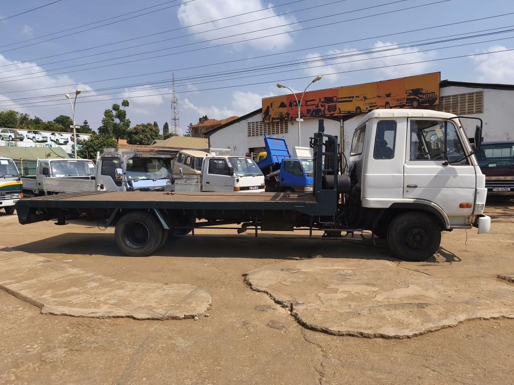 Nissan CONDOR