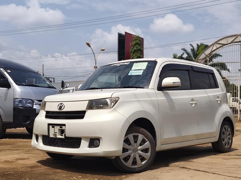 Used November 2010 Toyota BB hatch back for sale 03527