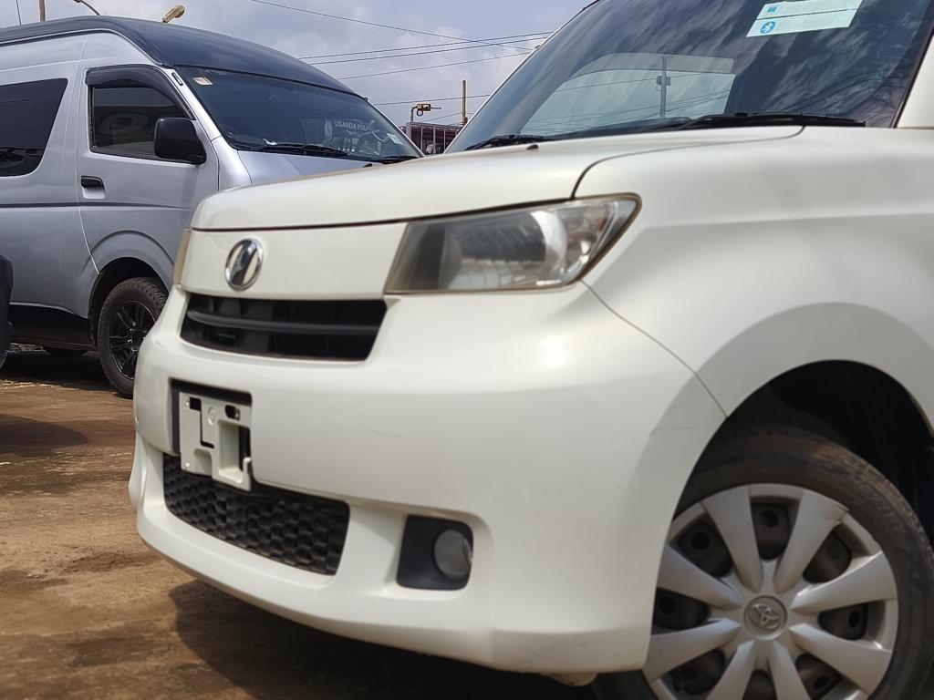 Toyota BB