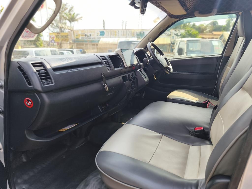 Toyota HIACE (Drone)