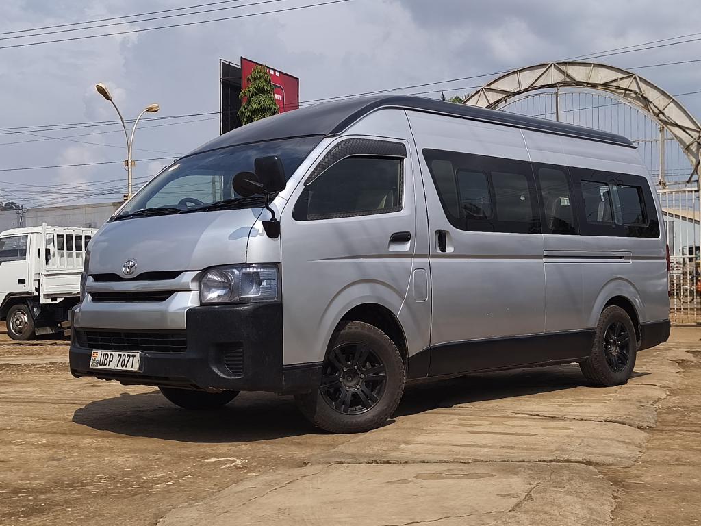 Toyota HIACE (Drone)