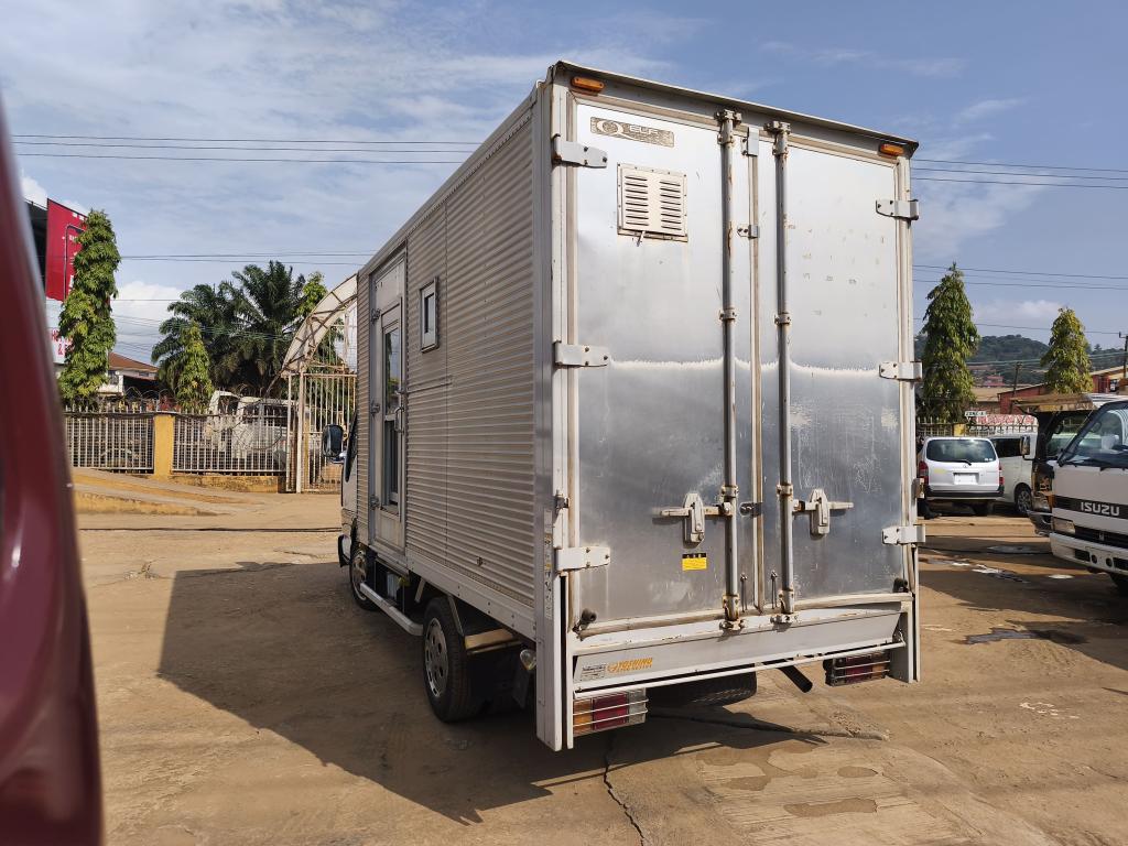 Isuzu ELF
