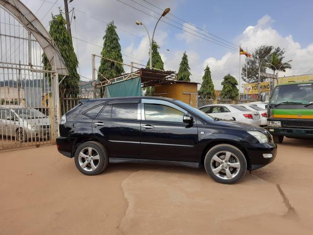 Toyota HARRIER (Kawundo)