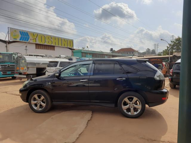 Toyota HARRIER (Kawundo)