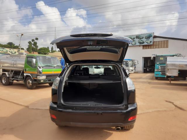 Toyota HARRIER (Kawundo)