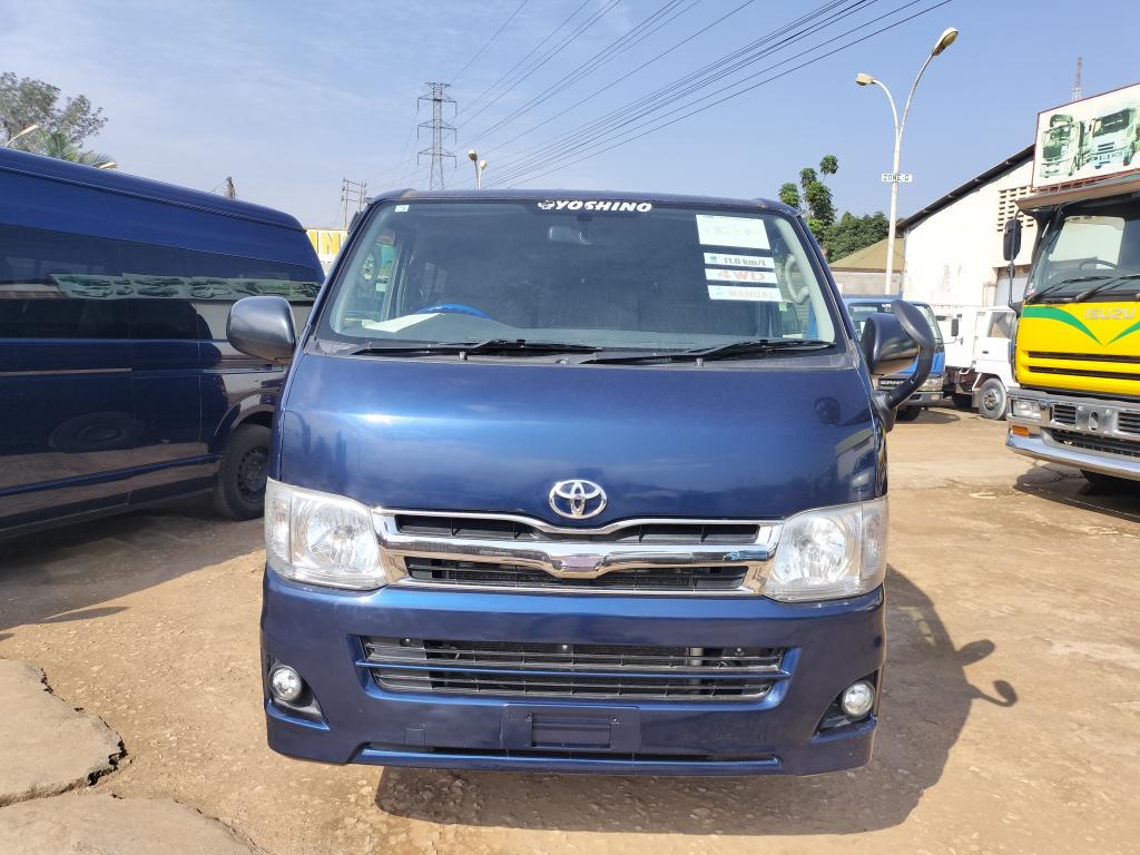 Toyota HIACE (Drone)