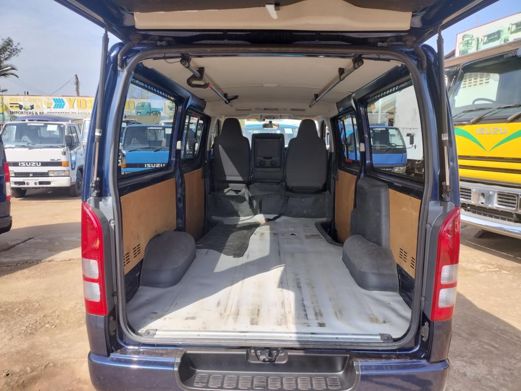 Toyota HIACE (Drone)