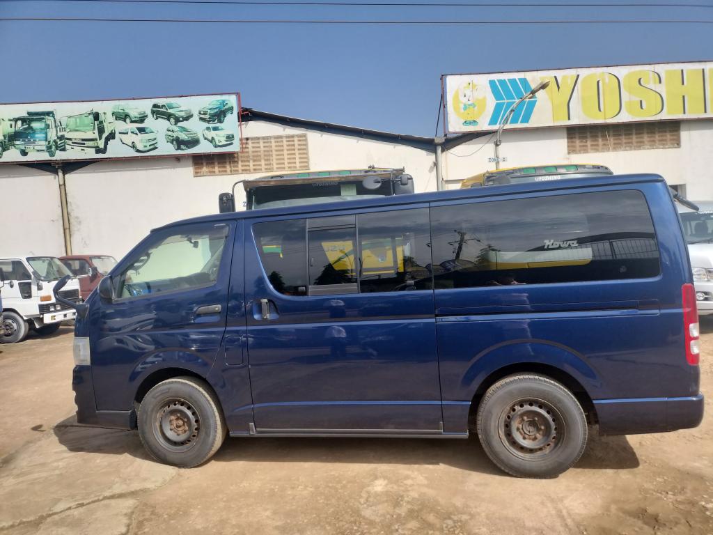 Toyota HIACE (Drone)