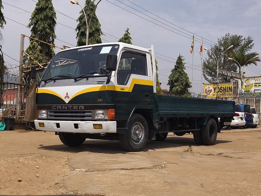 Used 1990 FUSO CANTER flatbed for sale 03760