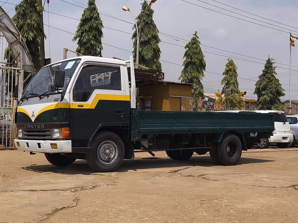 FUSO CANTER