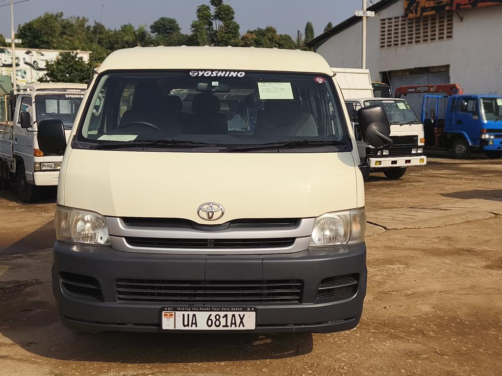 Toyota HIACE (Drone)