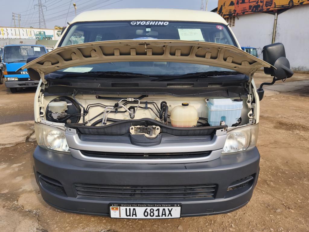 Toyota HIACE (Drone)