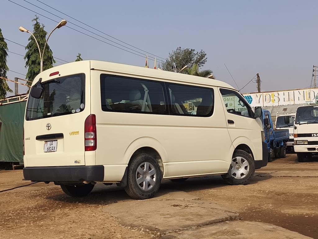 Toyota HIACE (Drone)