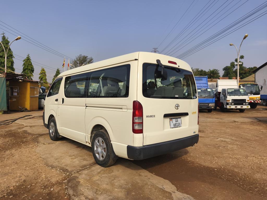 Toyota HIACE (Drone)