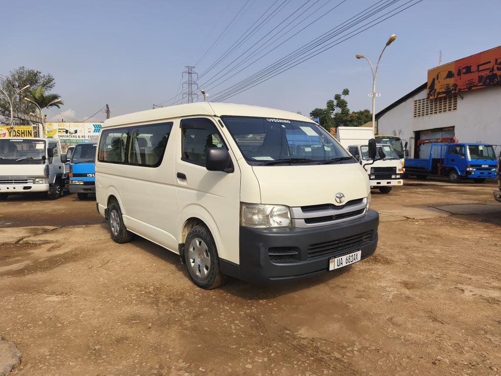 Toyota HIACE (Drone)