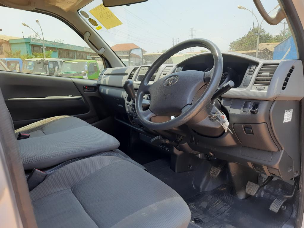 Toyota HIACE (Drone)