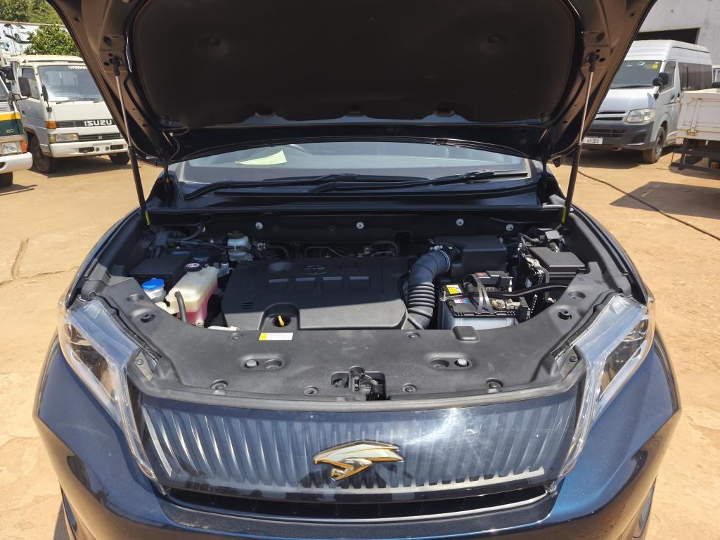 Toyota HARRIER (Kawundo)