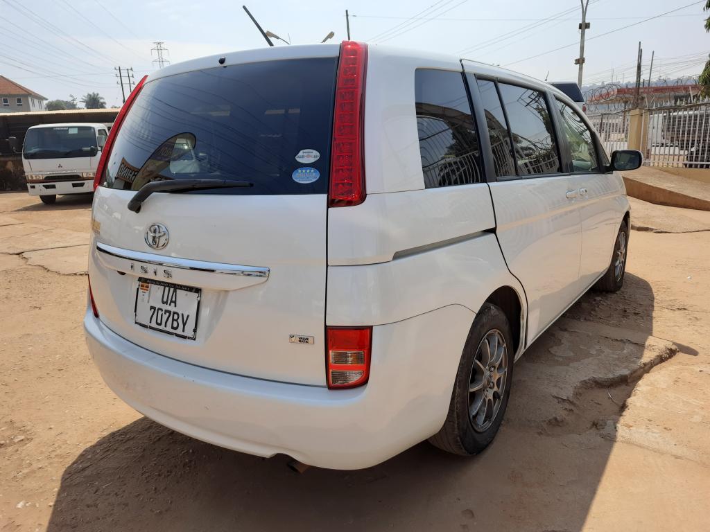 Toyota Ｉｓｉｓ
