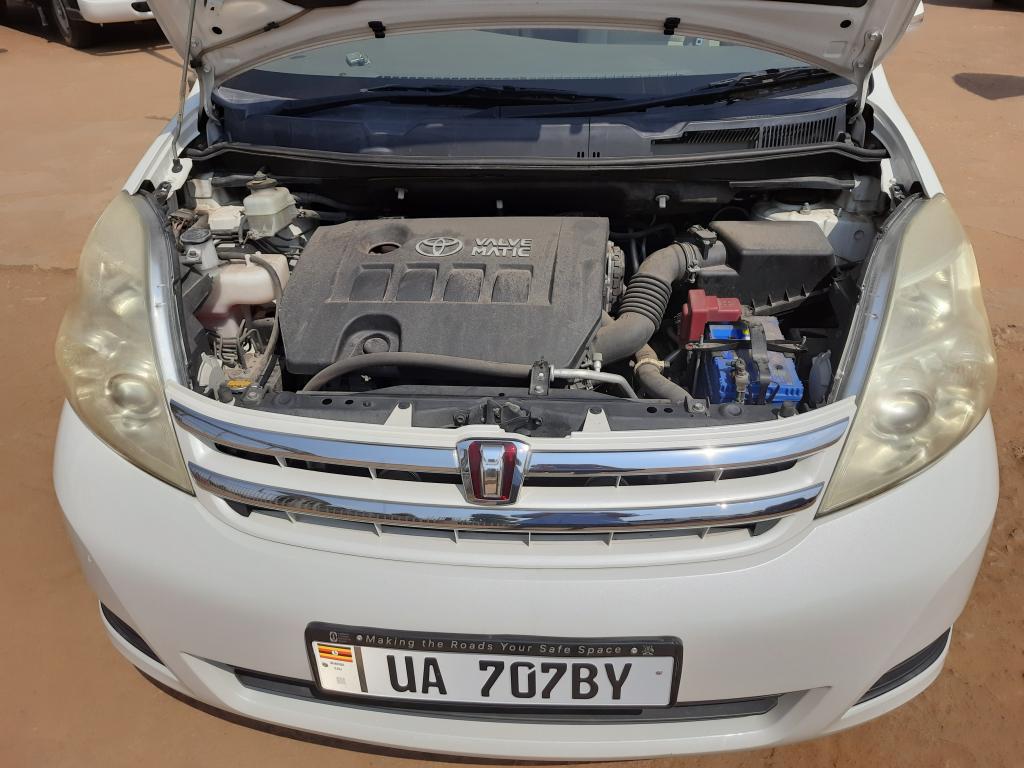 Toyota Ｉｓｉｓ