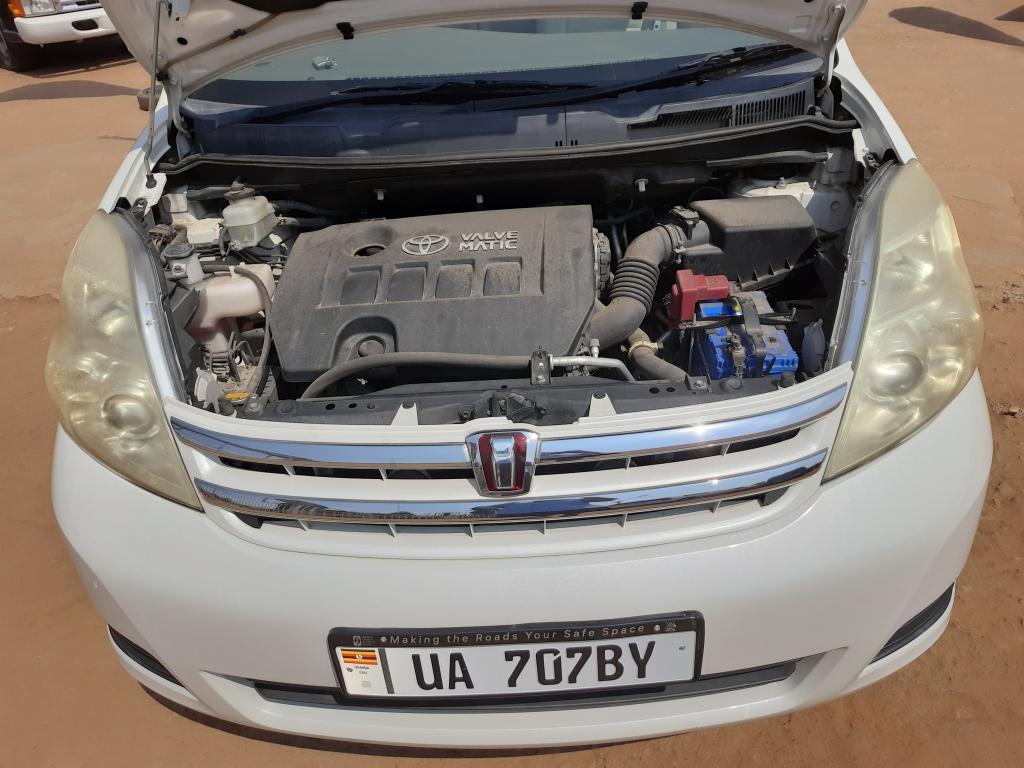 Toyota Ｉｓｉｓ