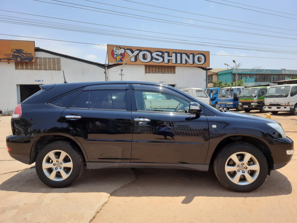 Toyota HARRIER (Kawundo)