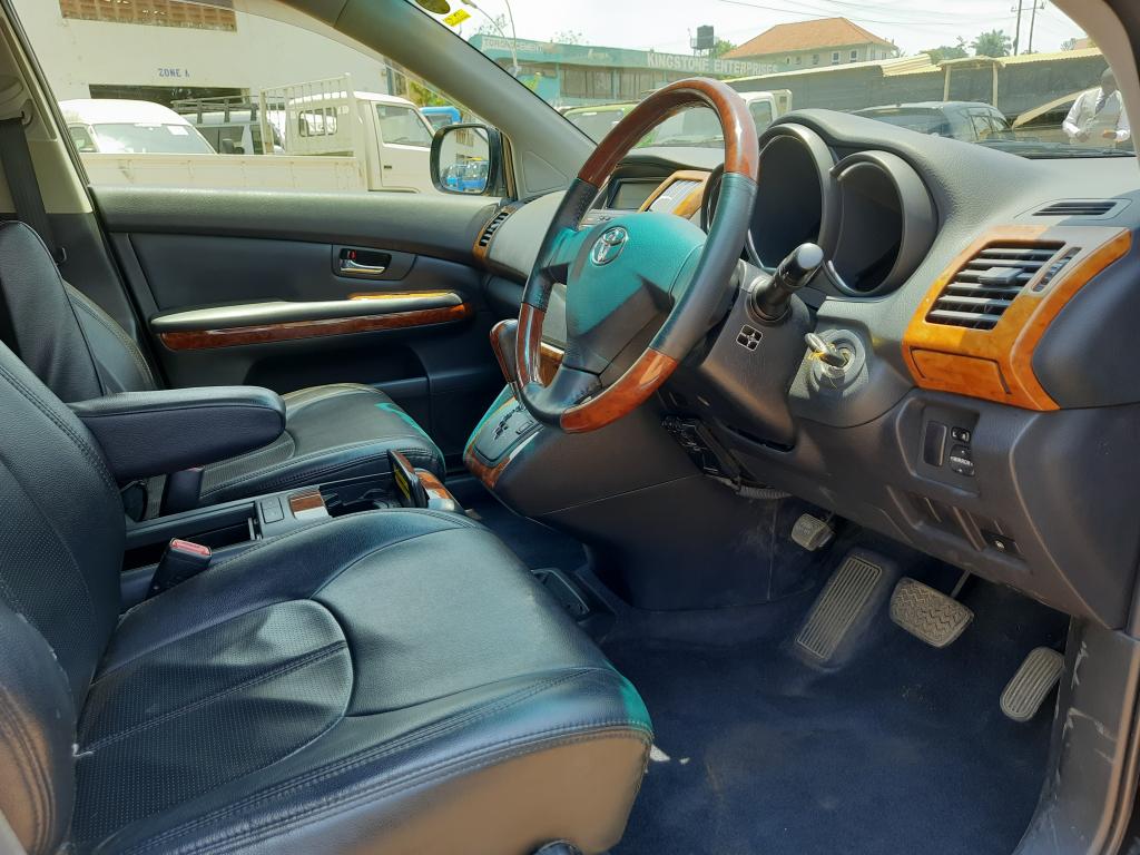 Toyota HARRIER (Kawundo)