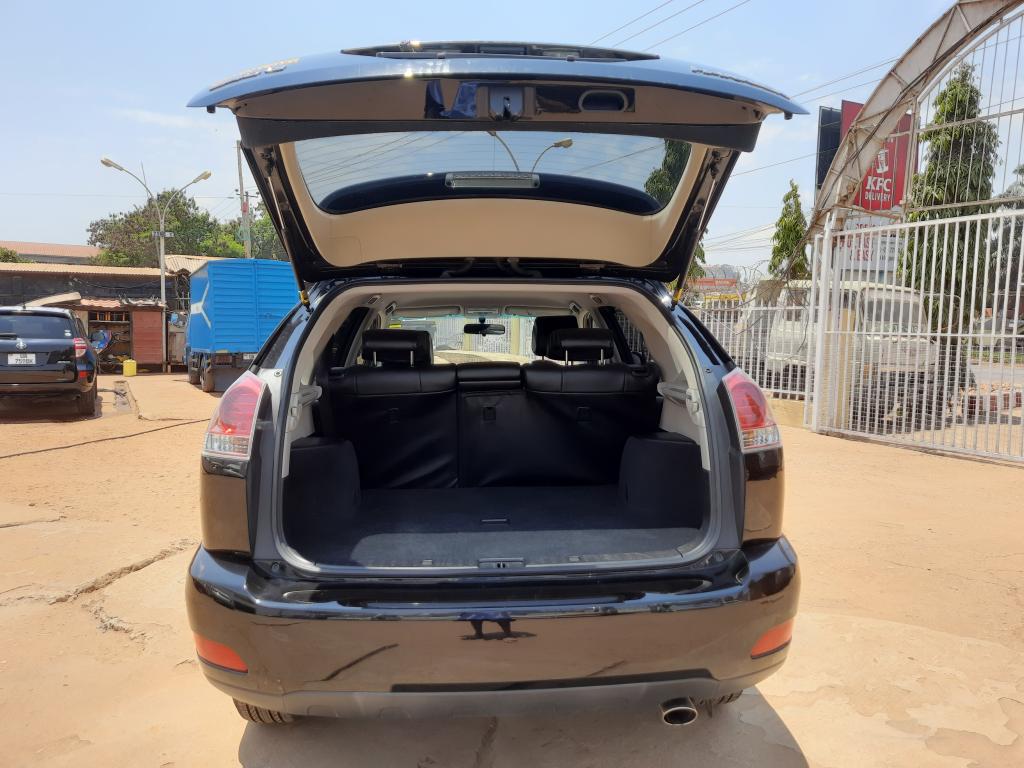 Toyota HARRIER (Kawundo)