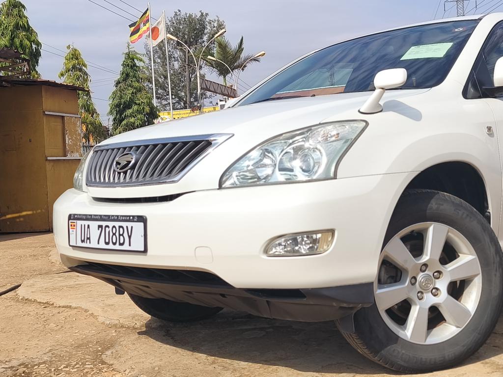 Toyota HARRIER (Kawundo)