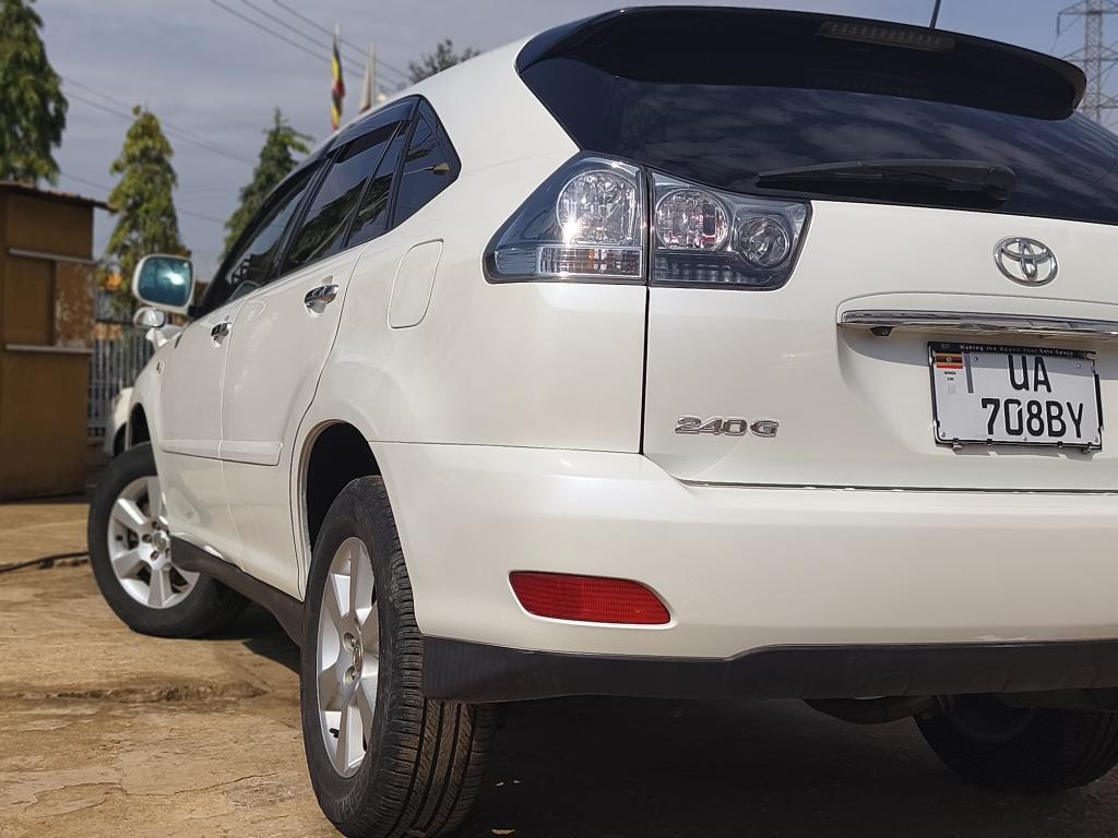 Toyota HARRIER (Kawundo)