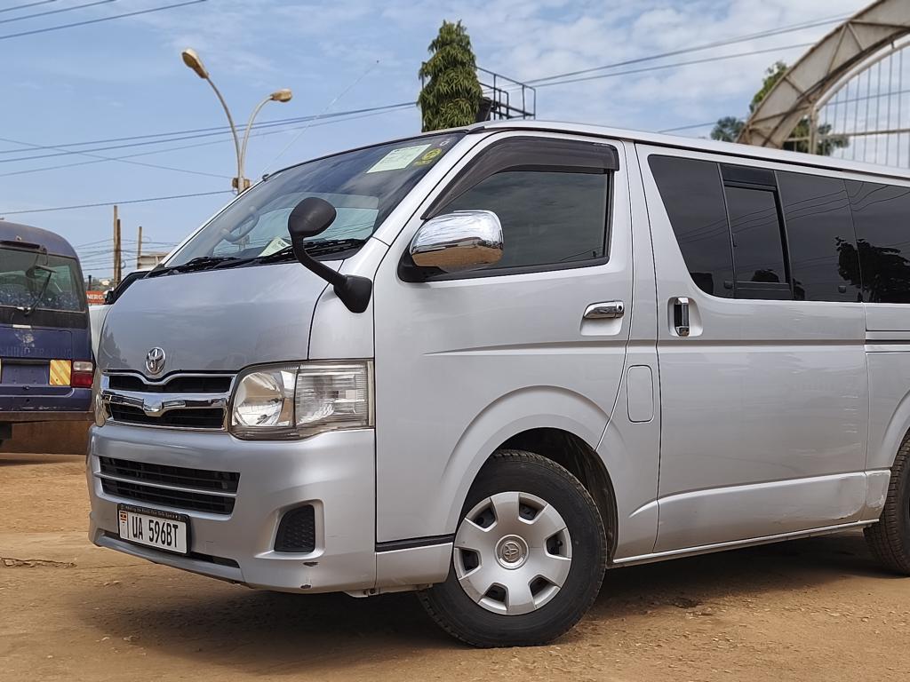 Toyota HIACE (Drone)