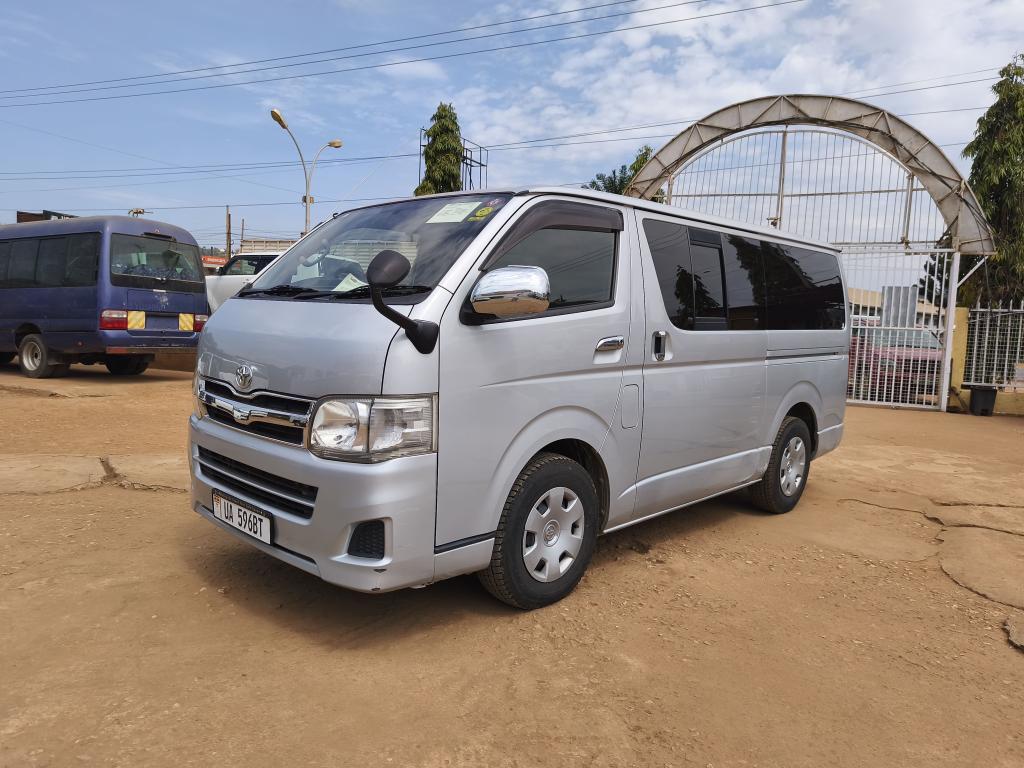 Toyota HIACE (Drone)