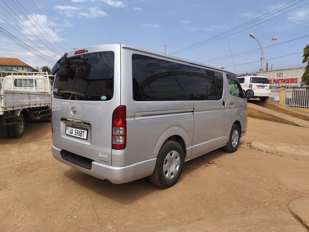 Toyota HIACE (Drone)
