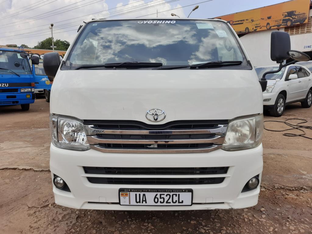 Toyota HIACE (Drone)