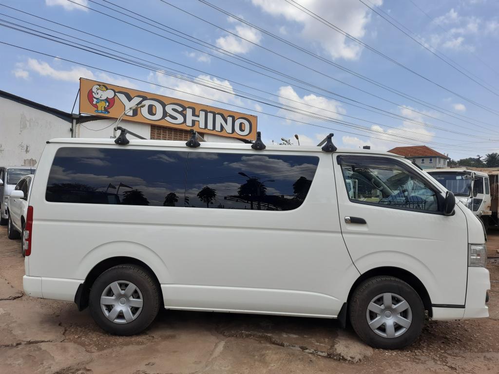 Toyota HIACE (Drone)