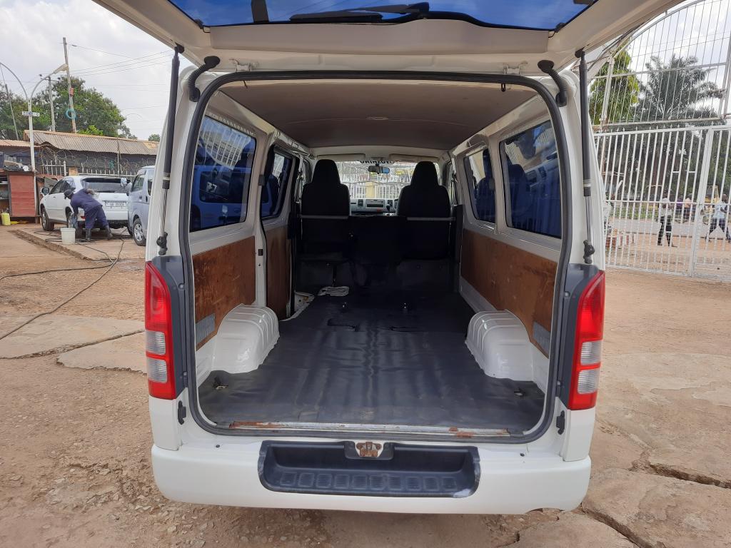 Toyota HIACE (Drone)