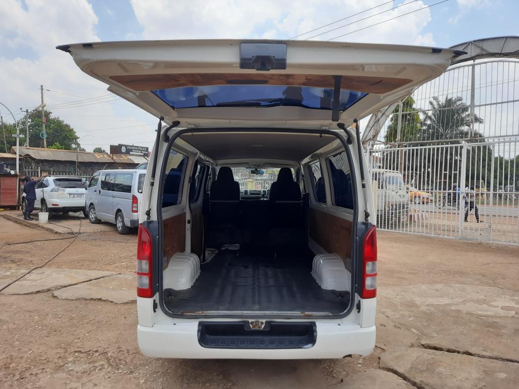 Toyota HIACE (Drone)