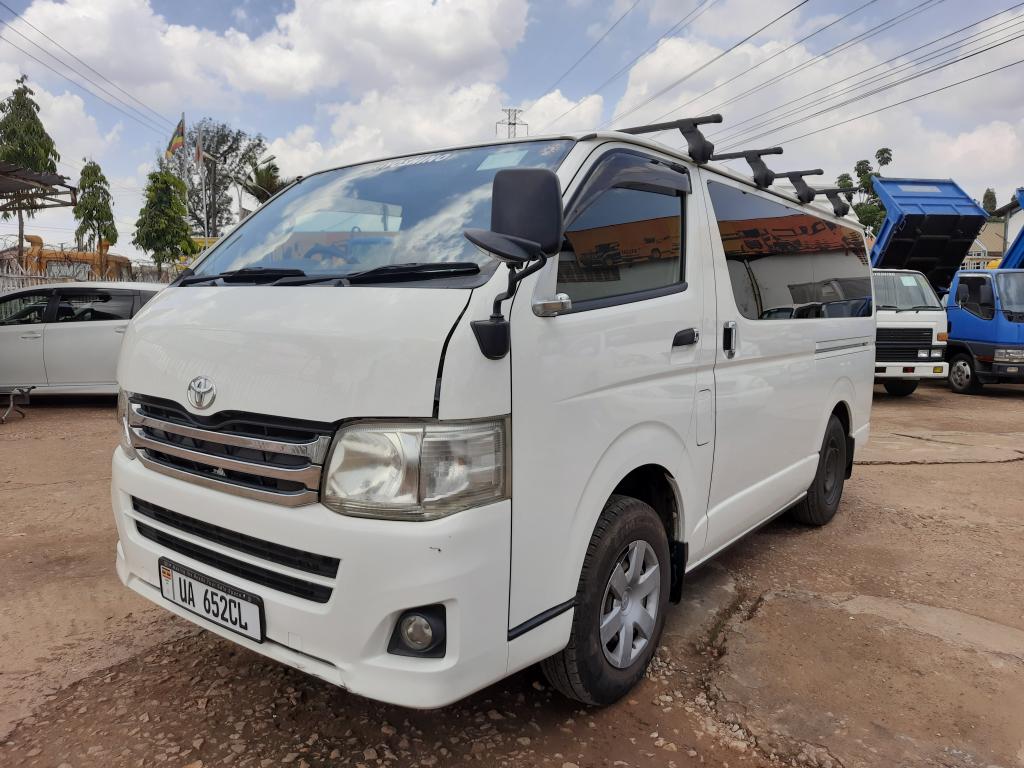 Used October 2010 Toyota HIACE (Drone) van for sale 03835