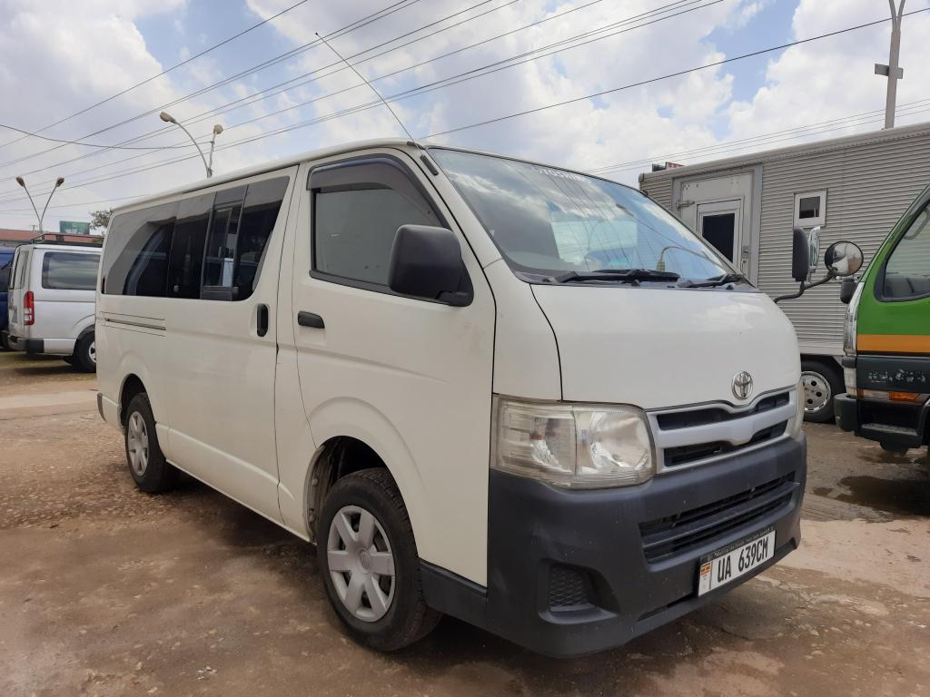 Toyota HIACE (Drone)