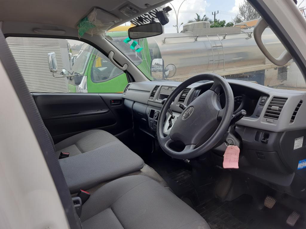 Toyota HIACE (Drone)