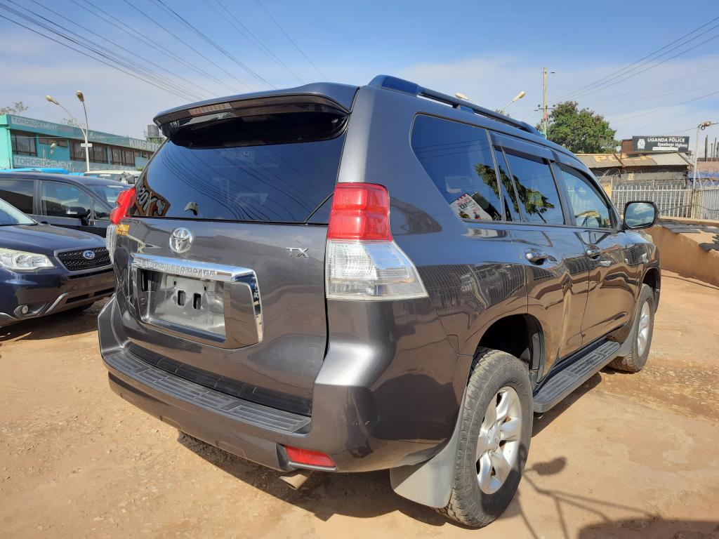 Toyota LANDCRUISER PRADO