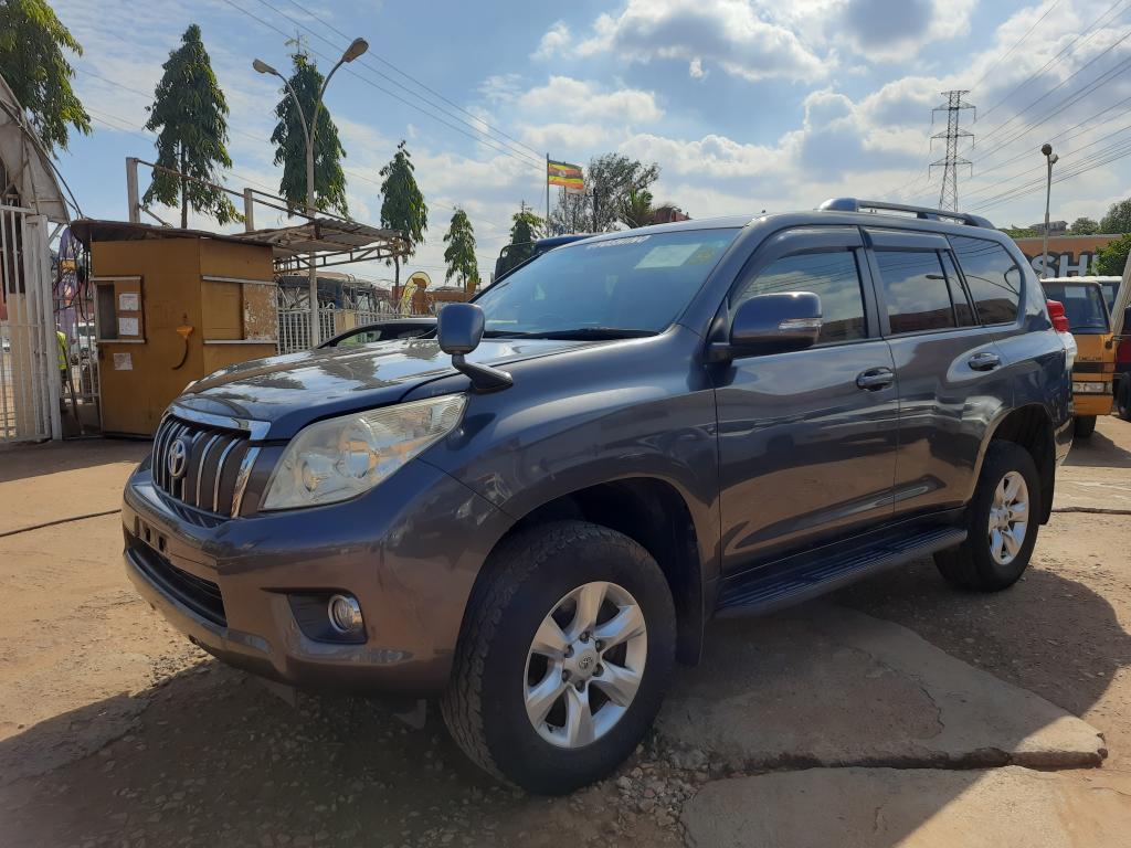 Used April 2013 Toyota LANDCRUISER　PRADO suv for sale 03842