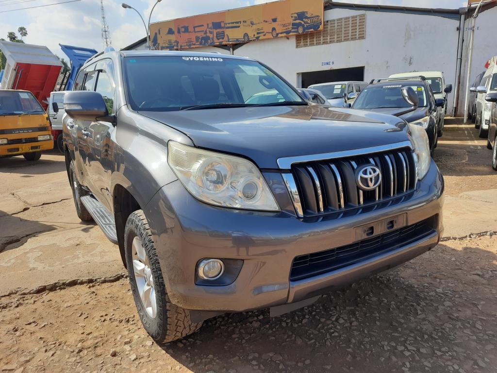 Toyota LANDCRUISER PRADO