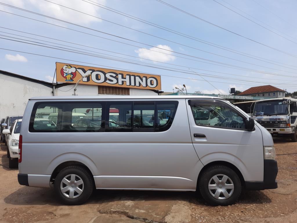 Toyota HIACE (Drone)