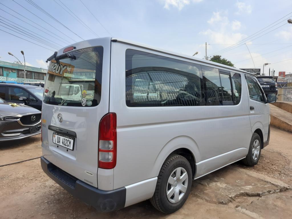 Toyota HIACE (Drone)