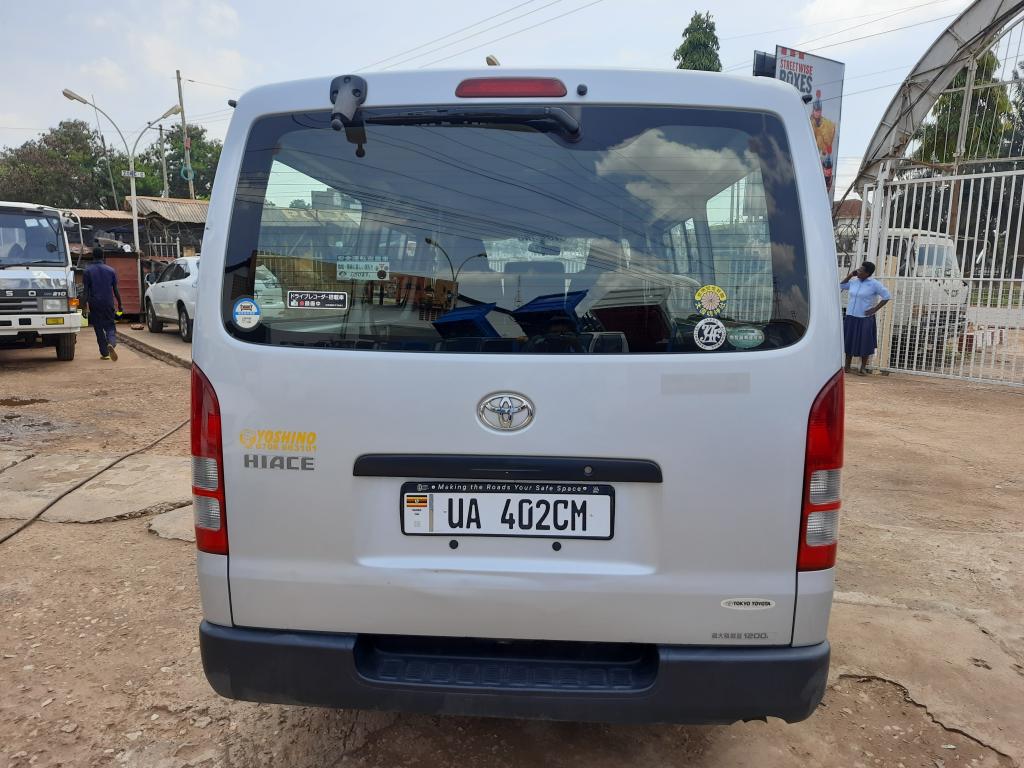 Toyota HIACE (Drone)