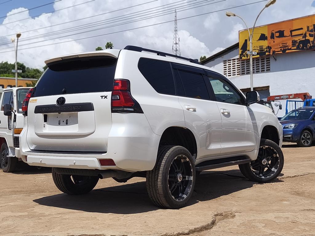 Toyota LANDCRUISER　PRADO